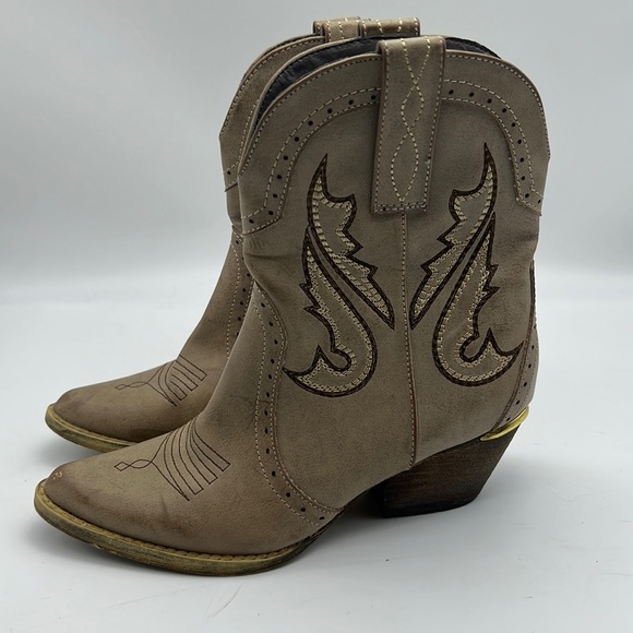 Very Volatile Womens Markie Bootie Faux 